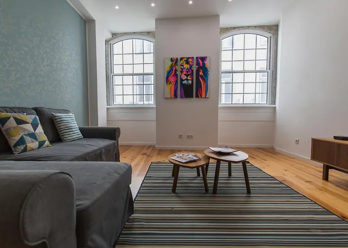 Flat By Pink St Lisbon