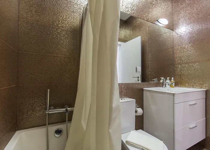 Flat By Pink St Apartment