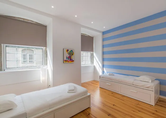 Flat By Pink St Apartment *